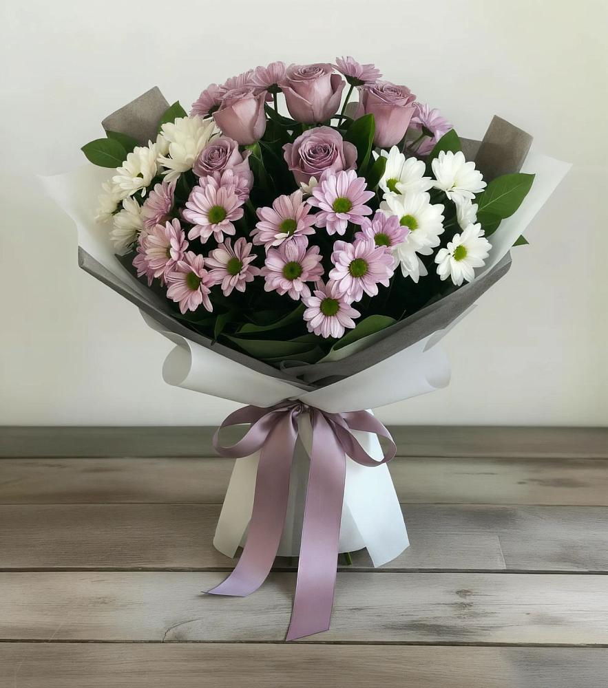 Букет цветов из: Хризантемы и Розы в Новомосковске
