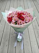 Букет цветов из:  Альстромерии в Новомосковске