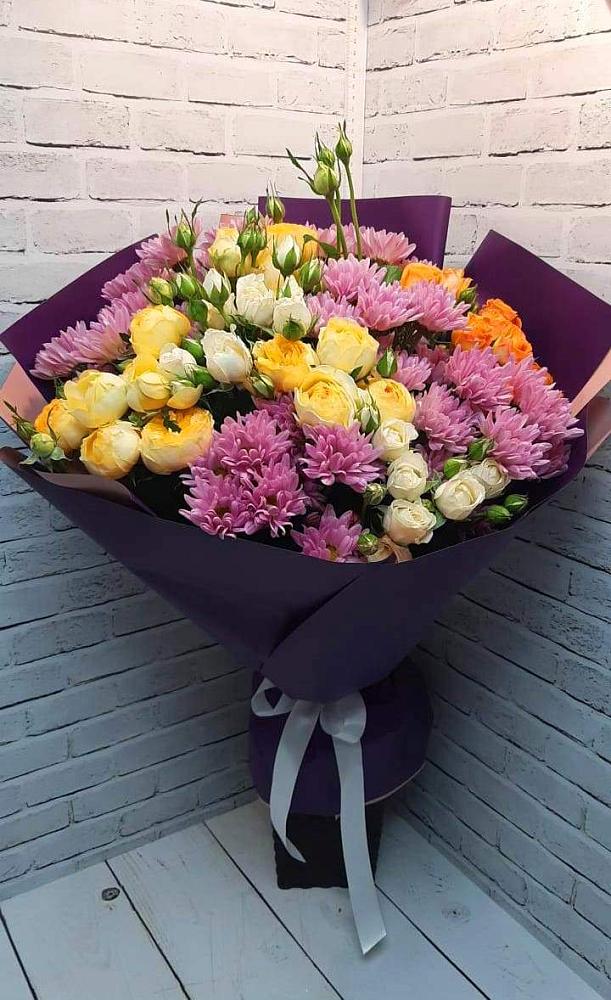 Букет цветов из: Хризантемы и Розы в Новомосковске