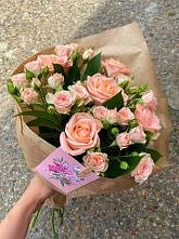 Букет цветов из:  Розы #REPLACE_PRED# Новомосковске