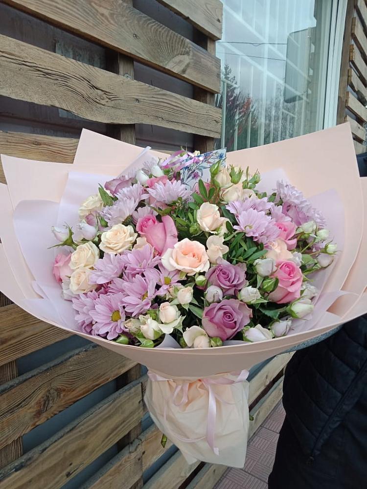 Букет цветов из: Розы и Хризантемы в Новомосковске