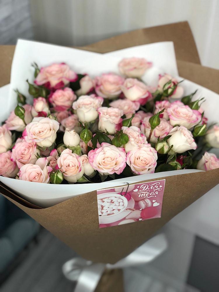 Букет цветов из: Розы в Новомосковске