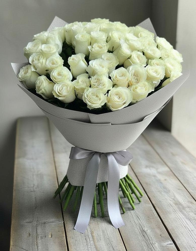Букет 35 Белых роз в Новомосковске