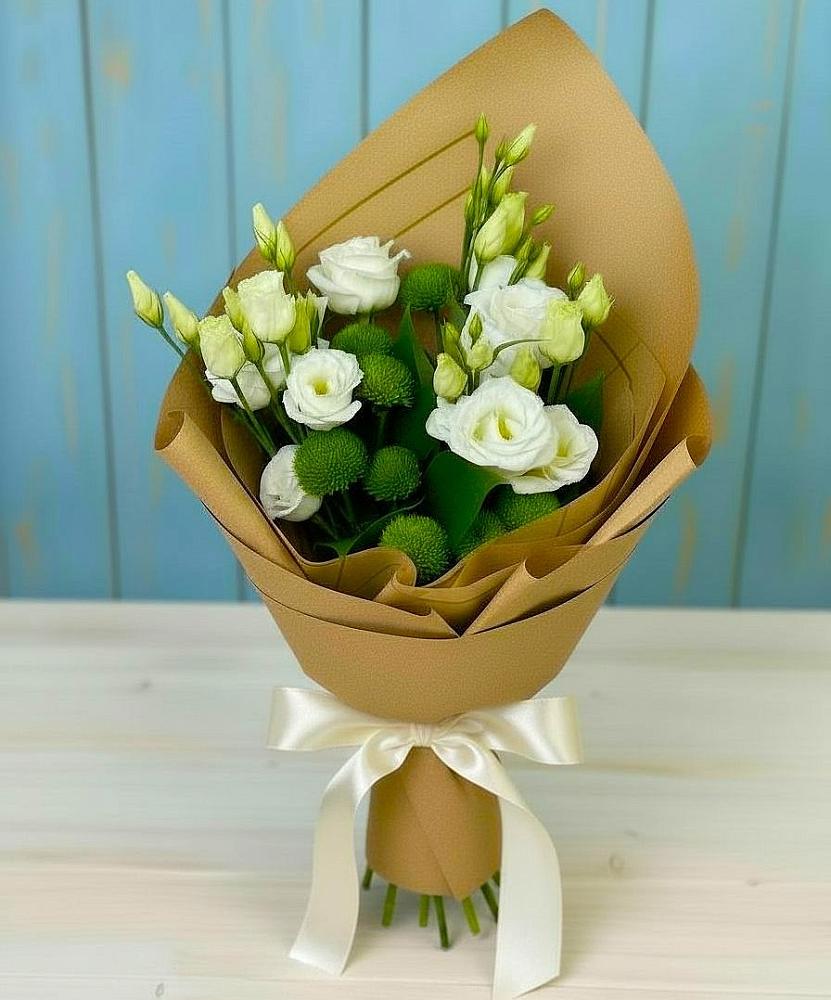 Букет цветов из: Хризантемы и Лизиантусы в Новомосковске