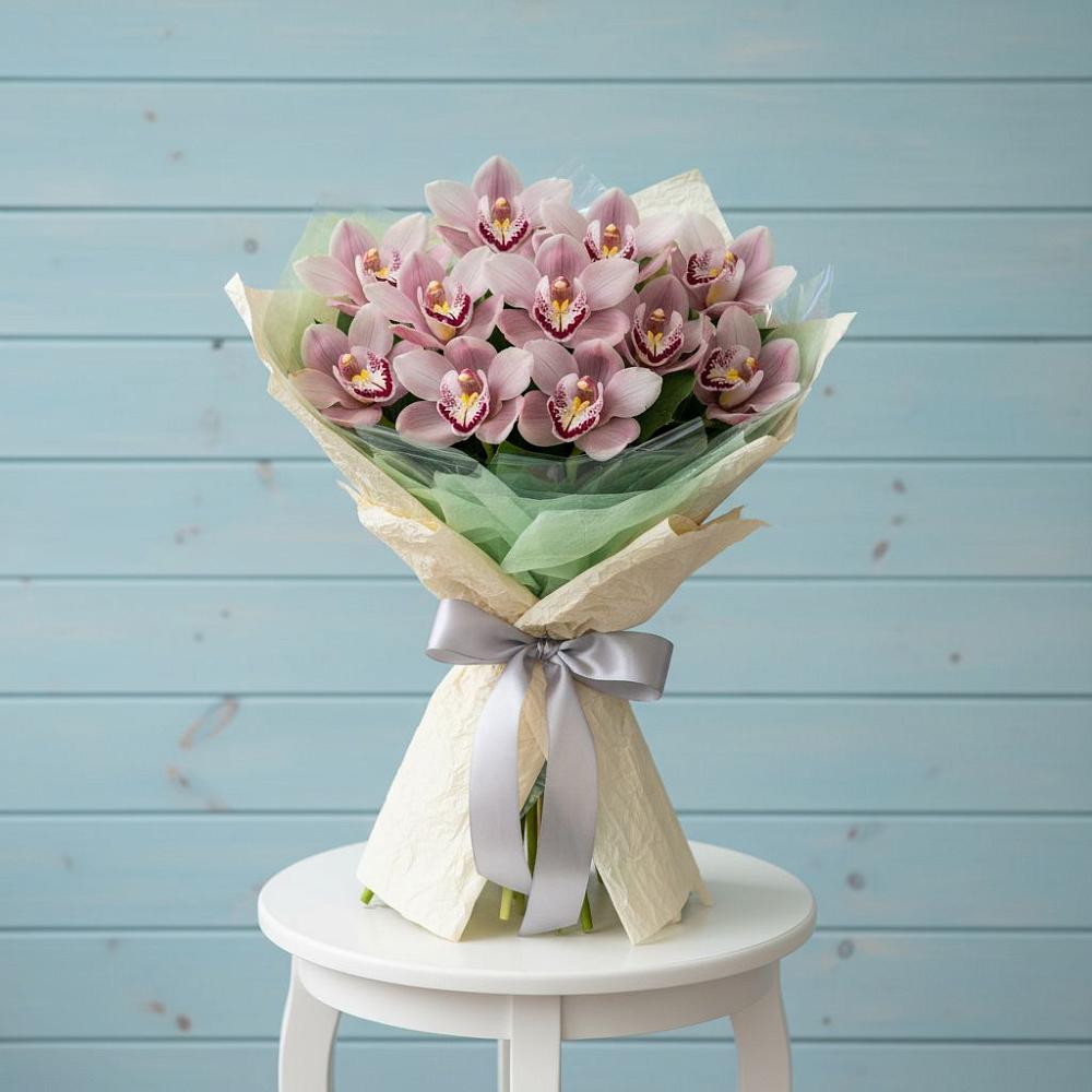 Букет цветов из: Орхидеи и Розы в Новомосковске