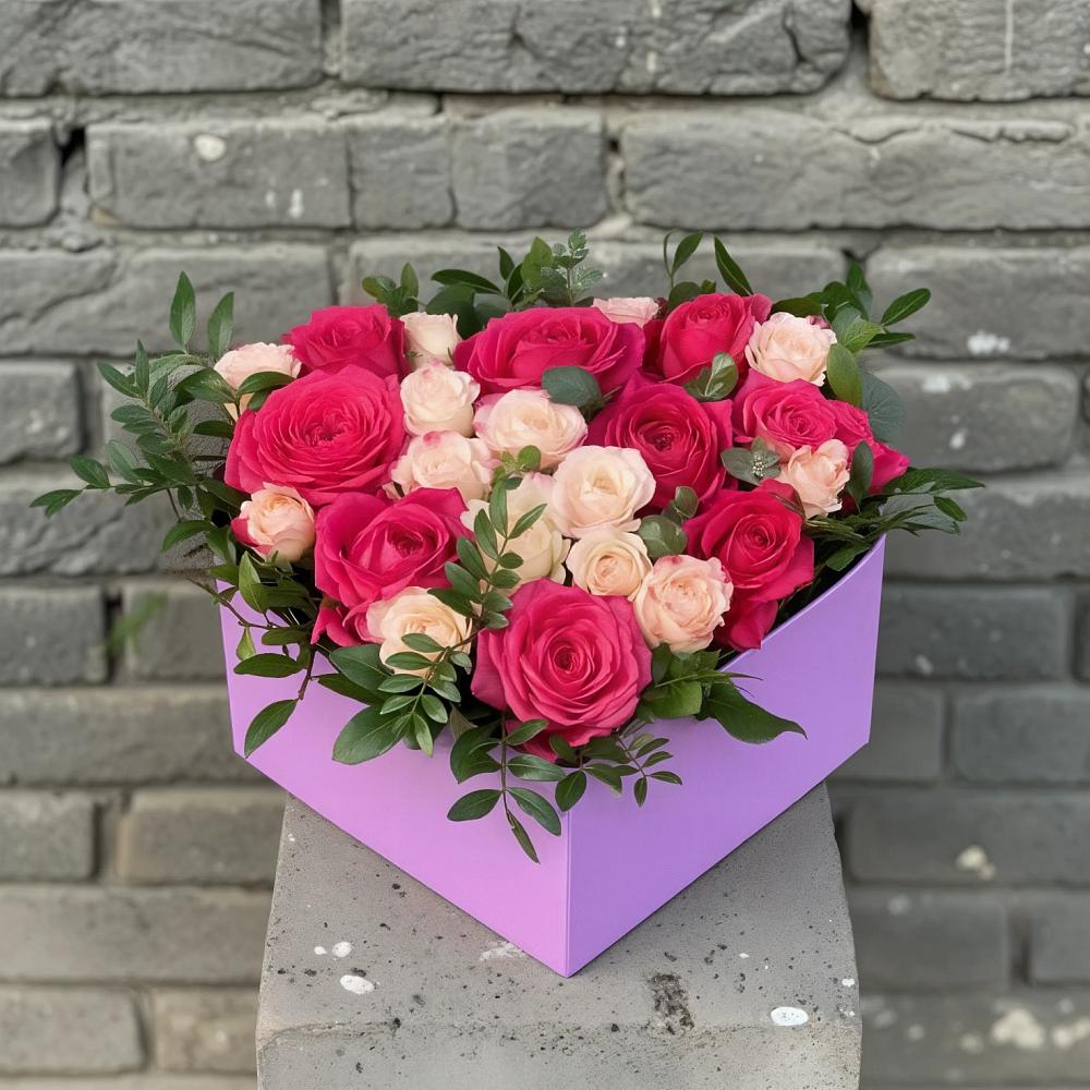 Цветочная композиция из Розы в коробке в Новомосковске
