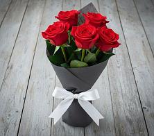 Букет 5 Красных роз Эдлесс Лав #REPLACE_PRED# Новомосковске