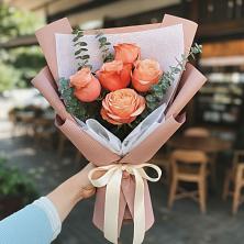 Букет цветов из:  Розы в Новомосковске
