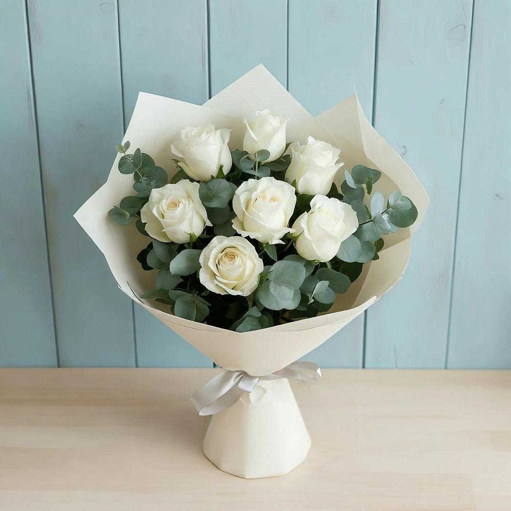 Букет Белые розы в Эвкалипте в Новомосковске