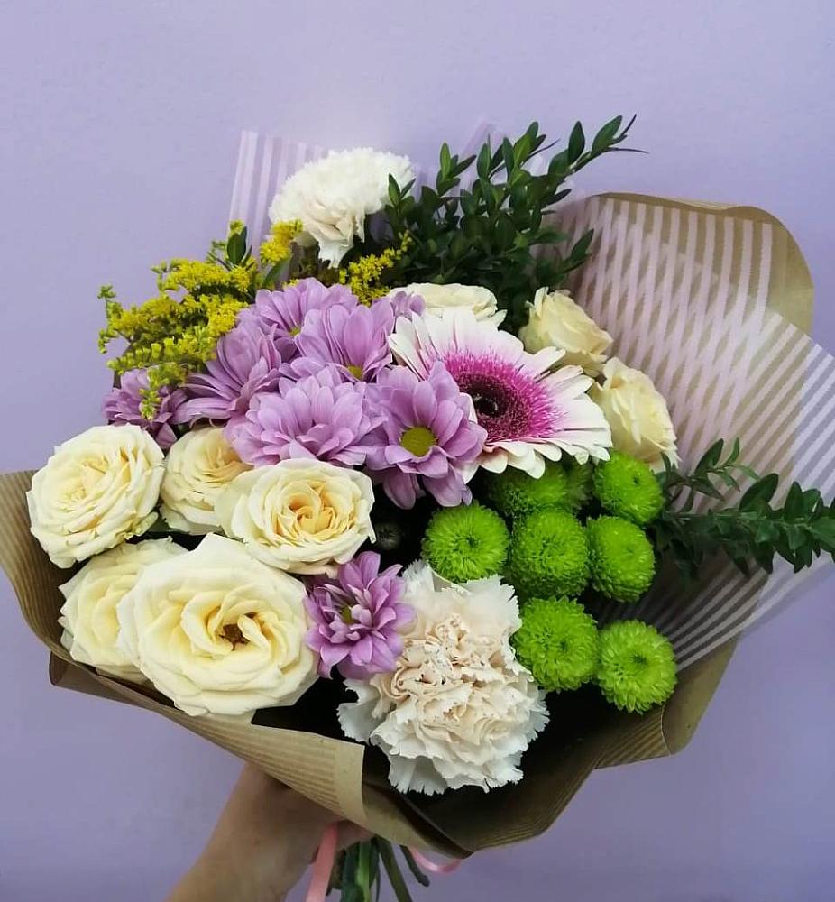 Букет цветов из: Хризантемы, Розы, Гвоздики и Герберы в Новомосковске