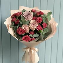Букет цветов из:  Гвоздики и Розы в Новомосковске