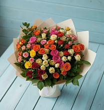 Букет Микс из разноцветных кустовых роз в Новомосковске