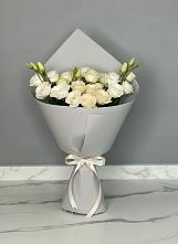 Букет цветов из:  Розы и Лизиантусы в Новомосковске